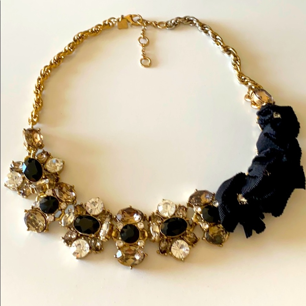 Banana republic statement necklace